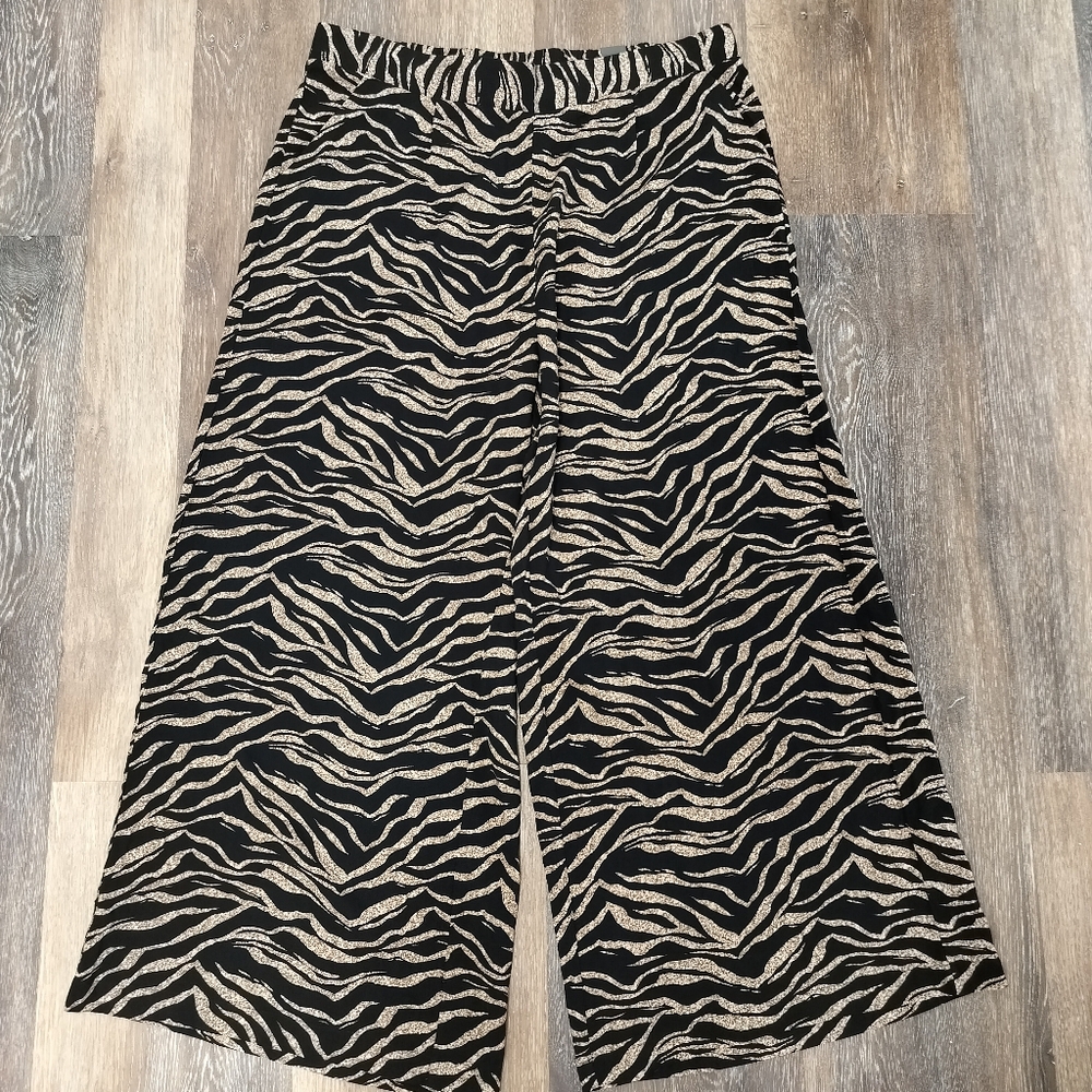 NWT Torrid Pull On Zebra Print Wide-Leg Pants Size 2R Palazzo